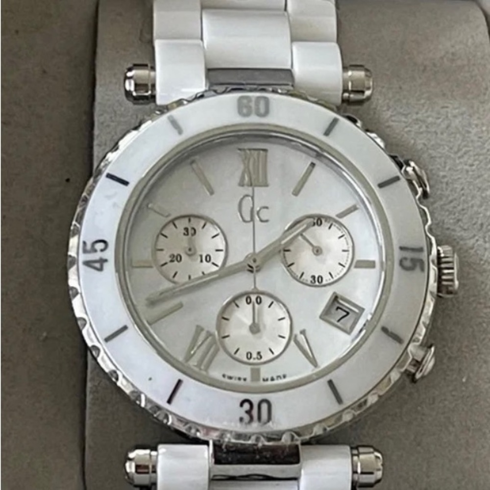 Guess Collection  Swiss Mvmt 38.5mm Stainless Steel Case White Ceramic